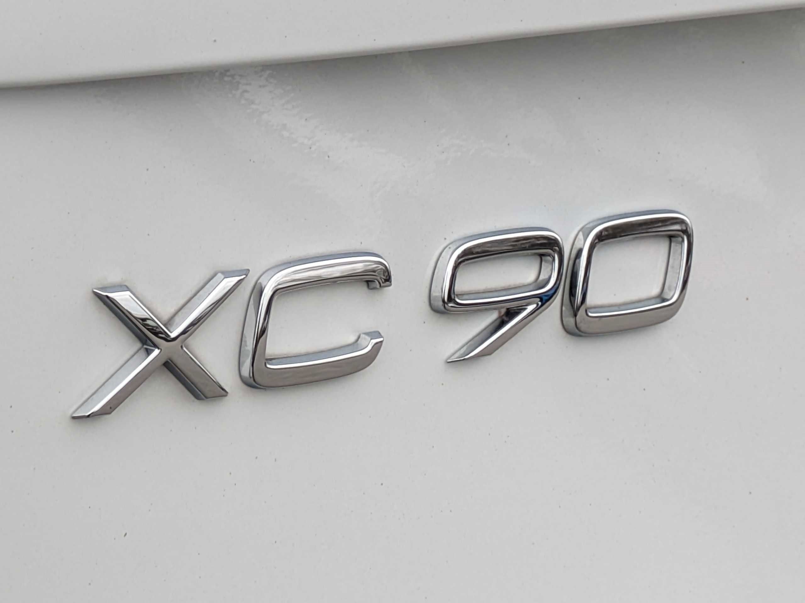 2020 Volvo XC90 T6 AWD Momentum 7 Passenger